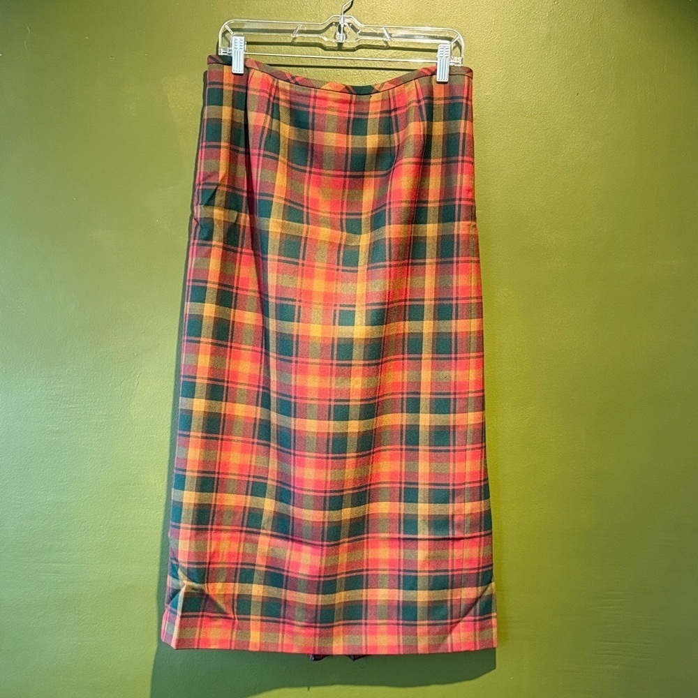 Vintage Lands’ End Plaid Wool Women's Skirt in Red and Green